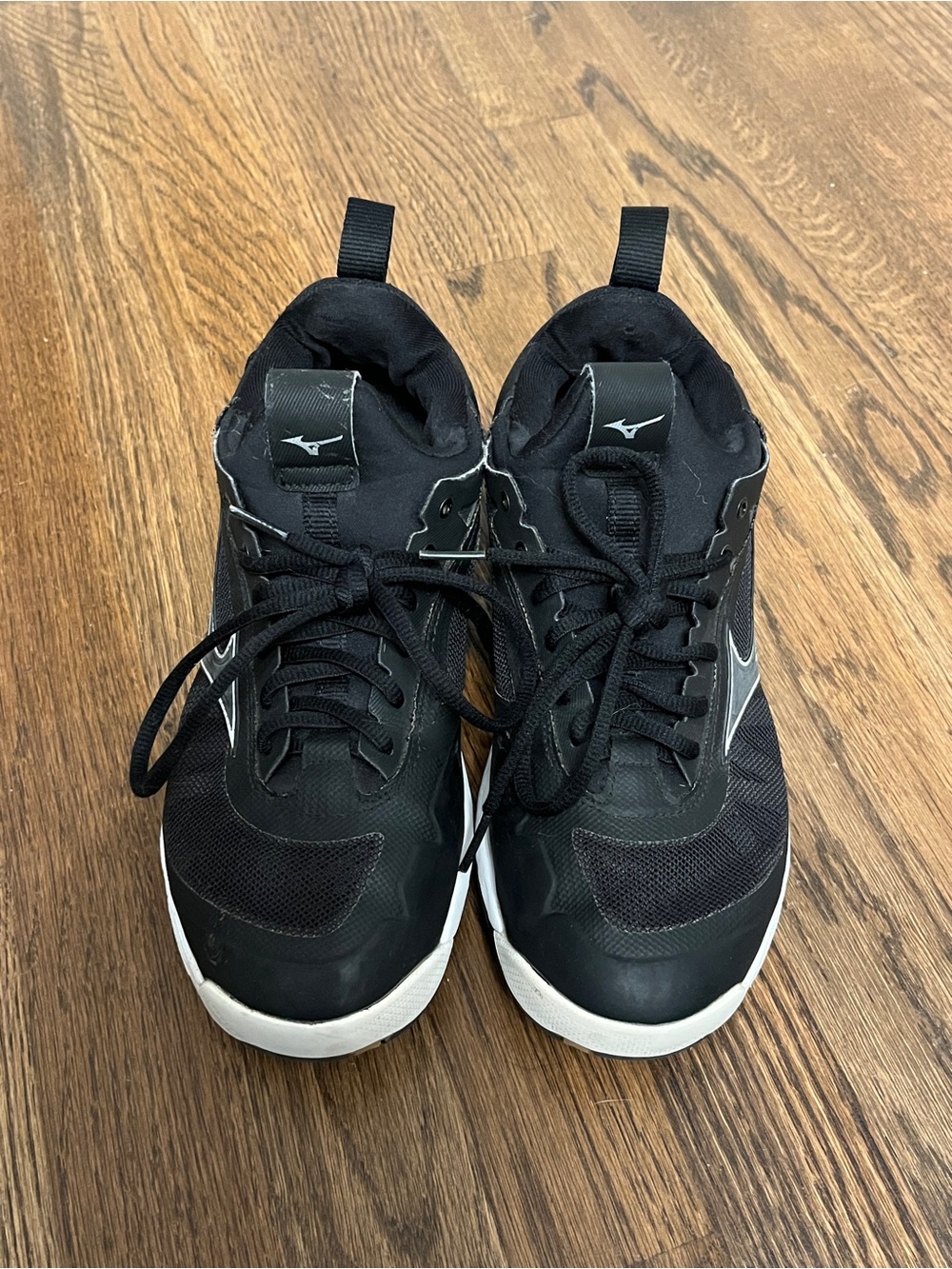 Mizuno Women’s Volleyball Sneakers
Sz 8.5